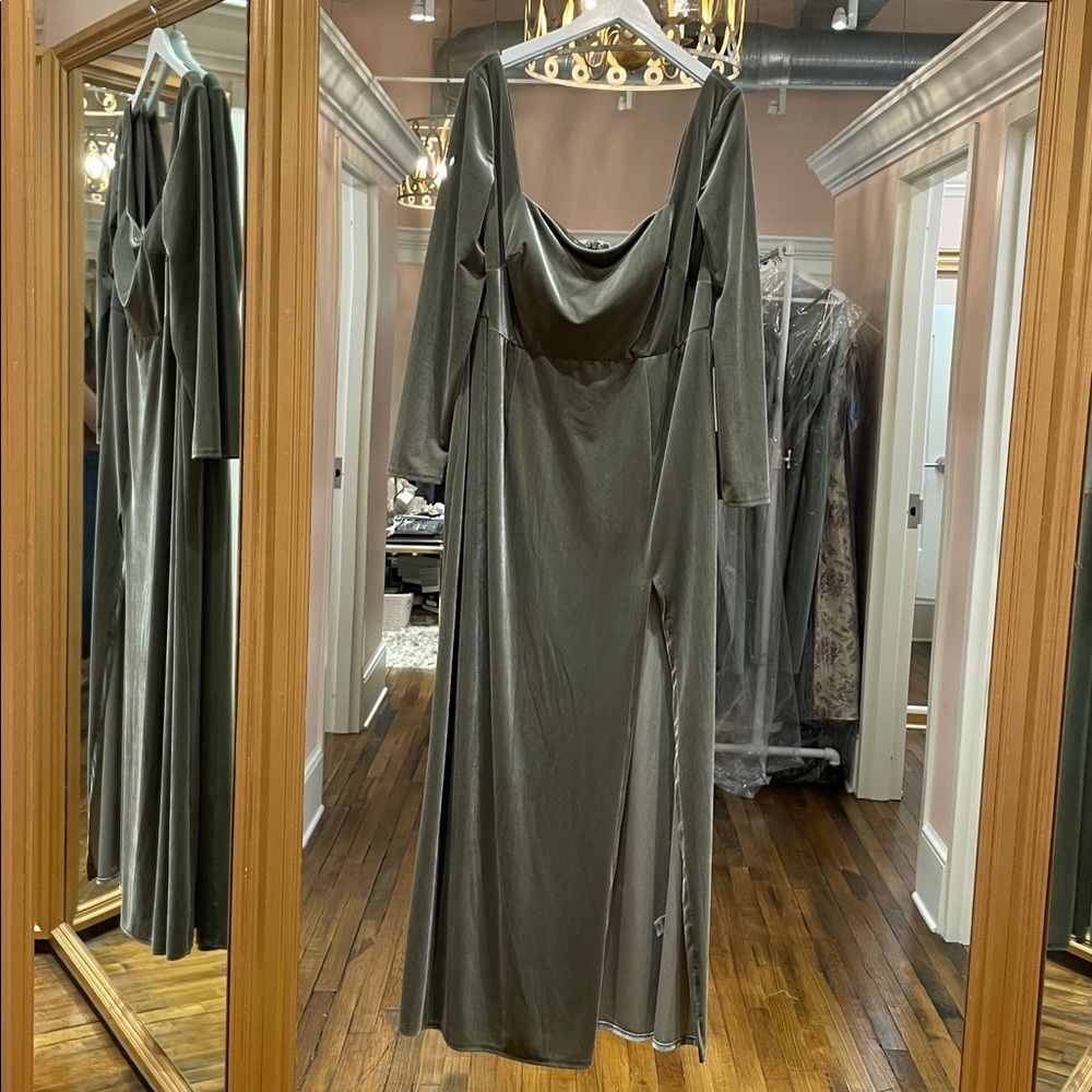 Jenny Yoo Rachel Formal Stretch Velvet Long Sleeve Bridesmaid Evening Gown Sage - Picture 3 of 6